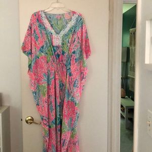 Lilly Pulitzer let’s cha cha caftan size small